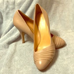Nine West Grey pleated toe pumps
